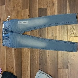 Old Navy skinny jean, size 16, light wash blue.